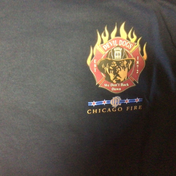 CHICAGO FIRE tshirt - Picture 3 of 3